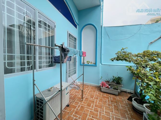 Chị gái gấp bán nhà Nguyễn Văn Khối P.8 Gò Vấp 3 tầng ngang 6,5M 4tỷ6 - 1