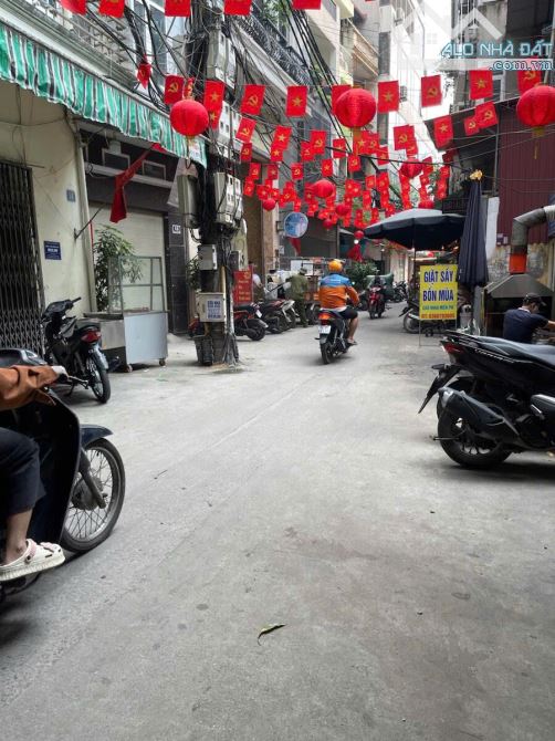 Lô góc - Tôn Thất Tùng Đống Đa, 92m x 3 tầng, ô tô vào nhà - giá chào 23,6tỷ - 1