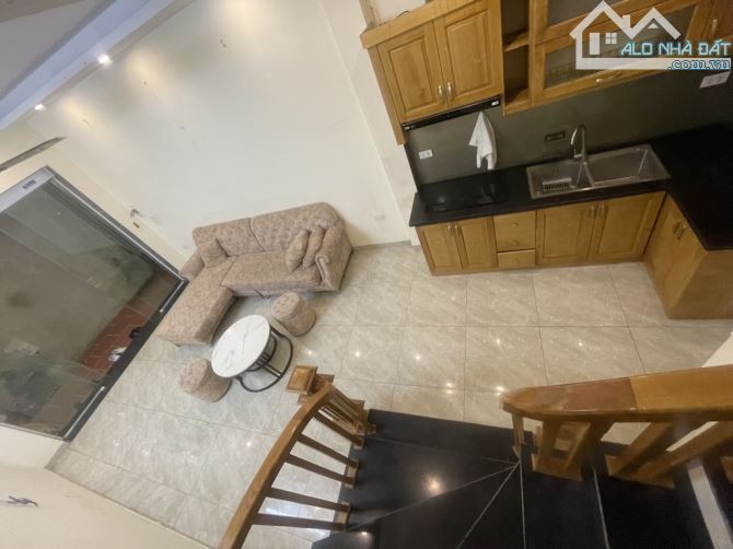 Bán nhà Ngô Gia Tự 5 tầng  dt 47m mt 3.5 - 1