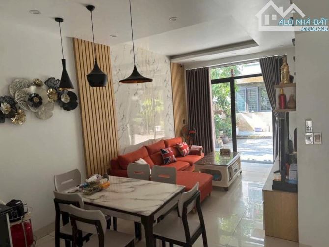 Nhà VIP Kha Vạn Cân 2 Tầng 2PN, gần 50m2, 3tỷ9, gần ĐH Ngân Hàng,  UBND P. Linh Chiểu