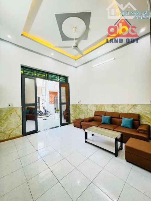 1.95 tỷ bán nhanh nhà 70m2 (7*10) SHR ODT ngay CA P Trảng Dài . - 1