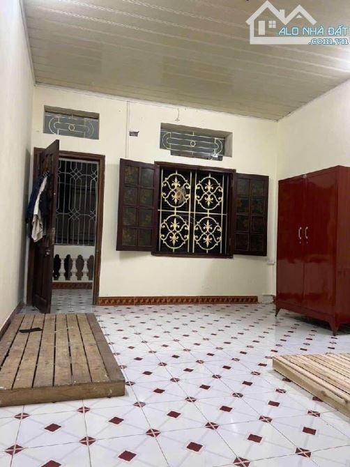 (HIẾM) Bán nhà phố Minh Khai - Hai Bà Trưng, Ô TÔ TRÁNH, ngay phố, 64m2 x 3 tầng, 16 tỷ - 2