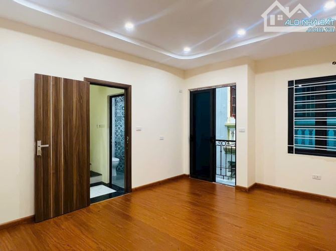 HOÀNG MAI – 30M2 – NHÀ XÂY MỚI KÍNH KOONG – 10M RA Ô TÔ – BẠT NGÀN TIỆN ÍCH – AN SINH ĐỈNH - 2