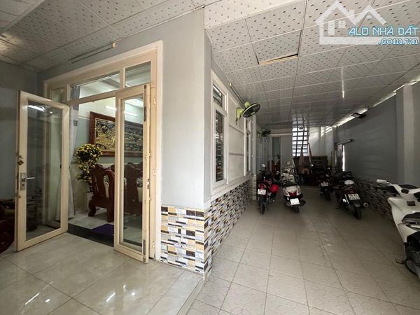 Bán Nhà Quốc Lộ 13,109m2,3Tầng,Xe Hơi Ngủ Trong Nhà,Hiệp Bình Phước Thủ Đức,Gía Nhỉnh 8Tỷ - 2