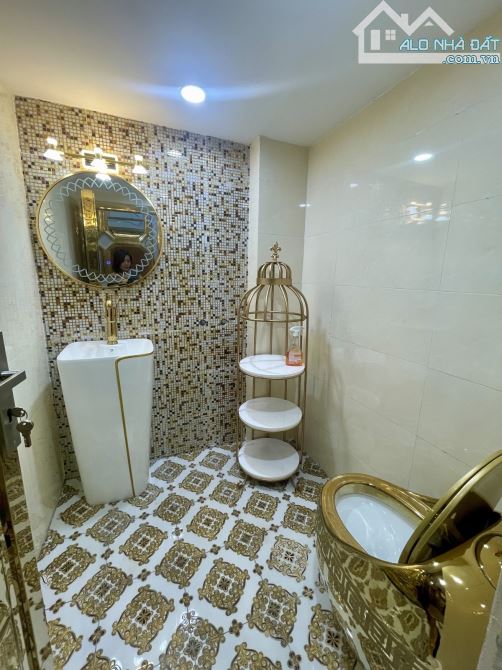 SIÊU PHẨM ĐỐNG ĐA - NỘI THẤT LUXURY ĐẲNG CẤP - OTO ĐỖ CỔNG -TẶNG FULL NỘI THẤT. GIÁ 11.5Tỷ - 2