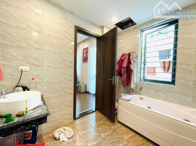 BÁN NHÀ PHỐ ĐẶNG VĂN NGỮ 6 TẦNG THANG MÁY 10M RA PHỐ - 3
