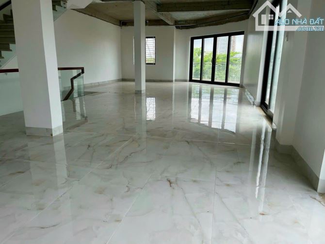 Cho Thuê Tòa nhà 2 Mặt Tiền Quận 2 Saigon Mystery hầm 4 Tầng nổi 700m² sàn - 3