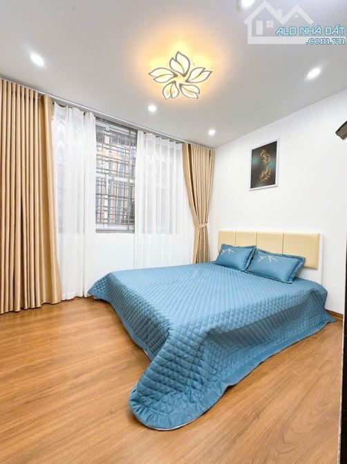 Siêu Víp ,Nguyễn Văn Cừ – Vị Trí Đắc Địa, Tiện Ích Đầy Đủ!

 • Diện tích: 65m², xây 3 - 3