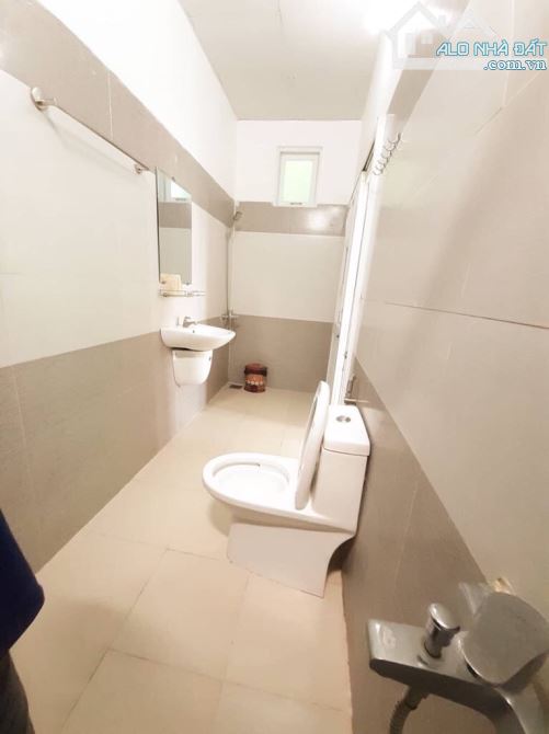 🏡🏡🏡Bán Khách Sạn 1 Trệt 5 Lầu Hẻm Oto Thùy Vân Bãi Sau DT 98m2 - Giá: 12tỷ TL - 3