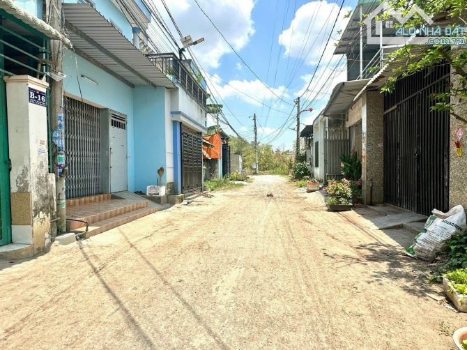 Bán 3 lô đất 170m2 Hữu Thạnh ,Sát Chợ Đức Hòa giá  1 tỷ 350 TRIỆU, Đường Bê Tông - 3