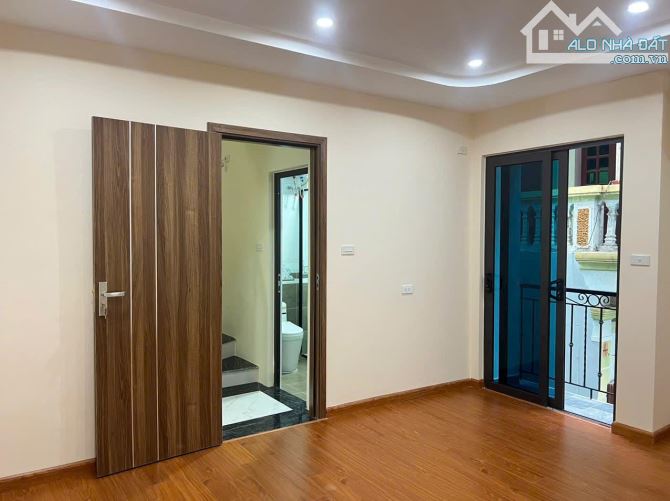 HOÀNG MAI – 30M2 – NHÀ XÂY MỚI KÍNH KOONG – 10M RA Ô TÔ – BẠT NGÀN TIỆN ÍCH – AN SINH ĐỈNH - 3