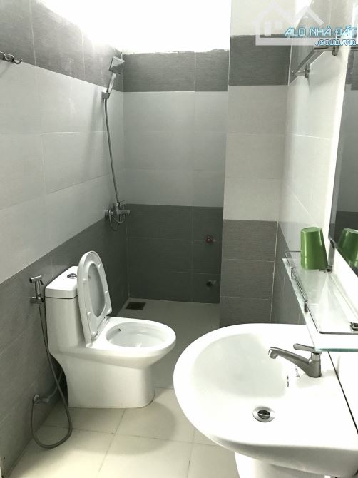 🏡🏡🏡Bán Khách Sạn 1 Trệt 5 Lầu Hẻm Oto Thùy Vân Bãi Sau DT 98m2 - Giá: 12tỷ TL - 4