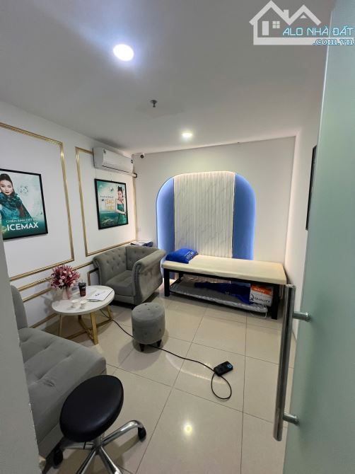 Cho thuê nhà biệt thự Phạm Văn Đồng, KĐT Thành Phố Giao Lưu. Dt 120m2, 5 tầng 1 hầm thông - 4