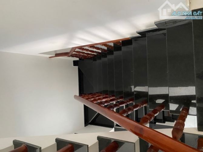 (59)🌹BÁN NHÀ Mặt Tiền Hẻm XE TẢI 3Tầng 5PN  68m2 Chỉ 5T hơn có thương lượng - 5