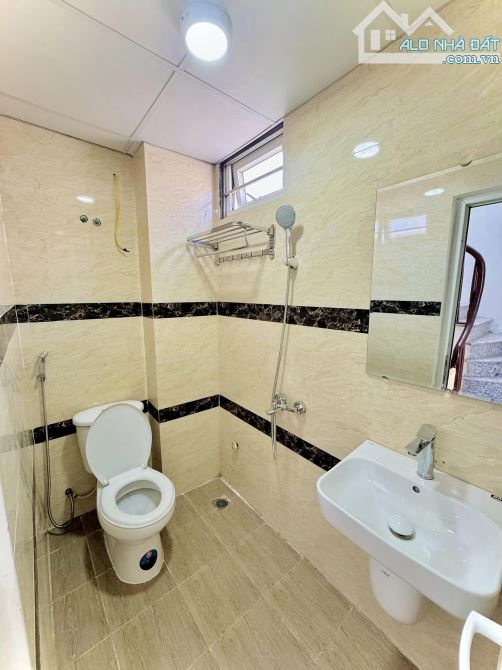 BÁN NHÀ GỐC ĐỀ - HOÀNG MAI GẦN PHỐ MAI ĐỘNG, LÔ GÓC 5 TẦNG NỘI THẤT MỚI, GẦN ĐƯỜNG Ô TÔ. - 5