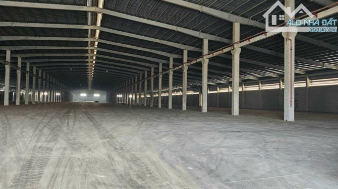 (KCN Yên Mỹ 2 - Hòa Phát - Yên Mỹ - Hưng Yên) Cho thuê kho xưởng 9.200m2 và 7.500m2 giá 3,