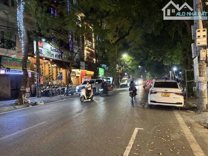 Bán nhà mặt phố Hàn Thuyên vị trí cực đẹp đường 2 chiều vỉ hè rộng 2 mặt thoáng