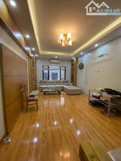 Tôi cần bán nhà Nguyễn Thị Định 54m2 - 6 tầng, ngõ ô tô tránh, sổ đỏ chính chủ. Giá: 16 Tỷ