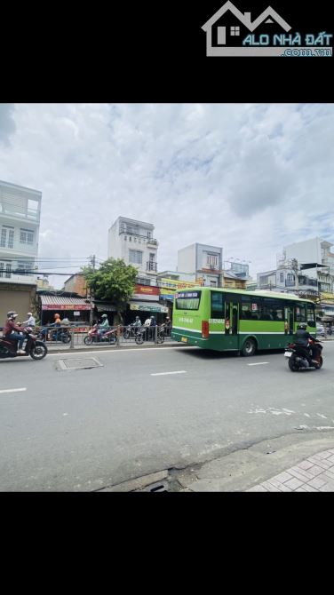 BÁN NHÀ 2 MẶT TIỀN ĐƯỜNG BÀ HOM QUẬN6 - VỈA HÈ LỚN KINH DOANH ĐỈNH - TIỆN XÂY MỚI CAO TẦNG