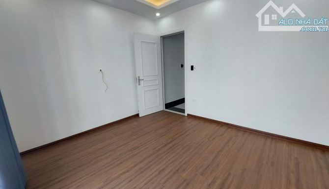 💥💥 Bán nhà phố 4 tầng,Chợ Hoa Quả, Sở Dầu, Hồng Bàng, 60m2, mặt tiền 5m, đường 10m, giá - 11