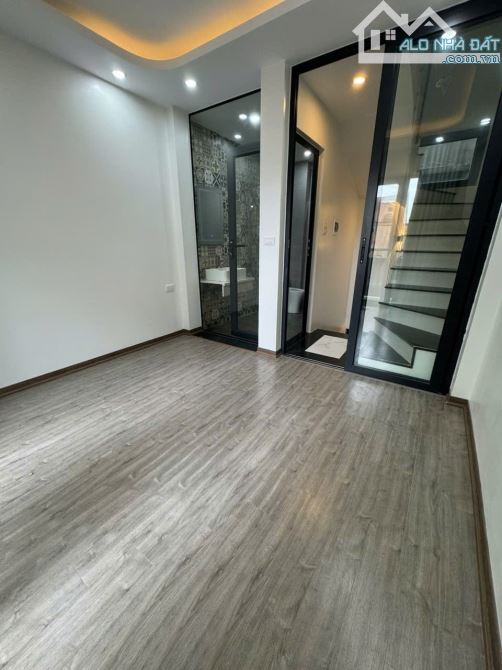 BÁN NHÀ TRẦN KHÁT CHÂN, QUẬN HAI BÀ TRƯNG 25M2,6 TẦNG, 3 BƯỚC RA PHỐ. - 11