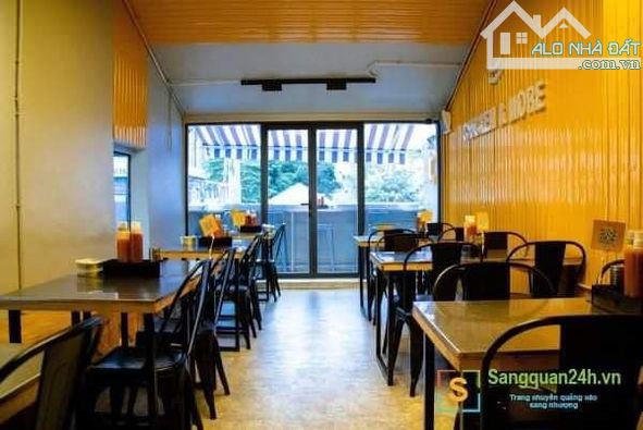 Cho thuê cafe góc 2MT số 202 Cô Giang, Q1. Dt: 4x20m, Kc: trệt 1 lầu. Gía: 39tr - 1