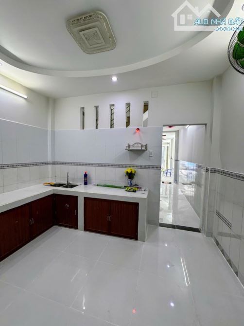 SIÊU PHẨM  LÊ TẤN BÊ 100M2 – ĐƯỜNG XE HƠI- NGAY AN LẠC – NHỈNH 4 TỶ - 1