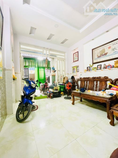 NHÀ 2 TẦNG MỚI TINH, 56M2, Ô TÔ ĐỖ CỬA TRUNG MỸ TÂN XUÂN, GẦN CHỢ TRUNG CHÁNH, NHỈNH 3 TỶ - 1