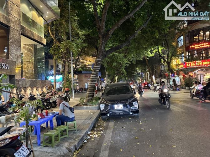 Bán nhà mặt phố Hàn Thuyên vị trí cực đẹp đường 2 chiều vỉ hè rộng 2 mặt thoáng - 1