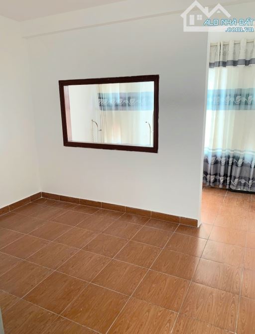 Bán nhà 4 tầng Miếu Hai Xã, Dư Hàng Kênh, Quận Lê Chân. 42m², chỉ 2,4 tỷ - 1