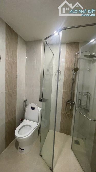 Cho thuê NNC Hoàng Hoa Thám P6 Bình Thạnh 3,2x8m TL2LST. Giá 11,5 triệu/ tháng - 12