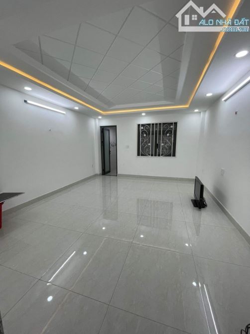 NHÀ CỰC ĐẸP, TÂN BÌNH, MẶT TIỀN ĐƯỜNG LỚN, KN PHAN HUY ÍCH. 102m2, 6 TẦNG, 18 Tỷ. - 2