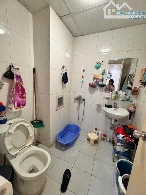 BÁN CĂN CCMN KHƯƠNG ĐÌNH, THANH XUÂN. DT 60M2 x 2PN, 2WC, NHÀ ĐẸP Ở NGAY, GIÁ 1.55TỶ - 2