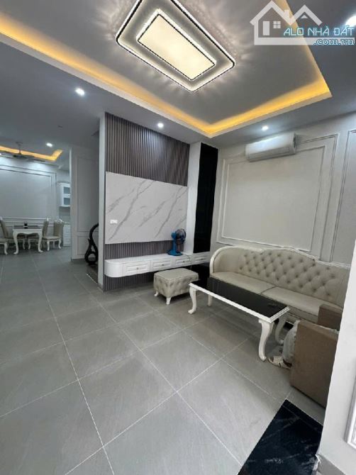 QUAN NHÂN - 50M RA PHỐ, NHÀ TO ĐẸP - 53M2 CHỈ HƠN 9 TỶ - 3