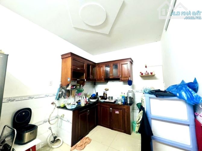 NGAY CẦU NGUYỄN TRI PHƯƠNG - 1 CĂN RA MẶT TIỀN - 4X10M - PHƯỜNG 9 QUẬN 8 - 3