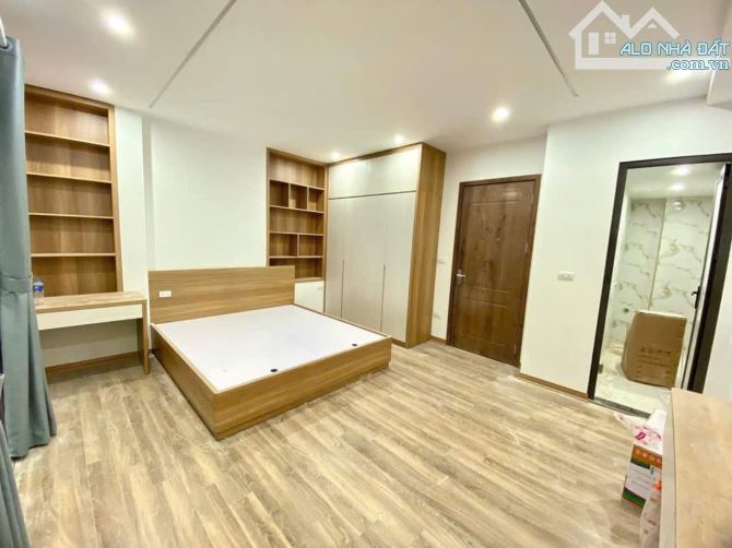 Bán nhà phố Vip Thái Hà-lô góc- thang máy-ô tô đỗ-gần phố- DT 35m2-MT 5.2m-giá 10 tỷ nhỉnh - 3