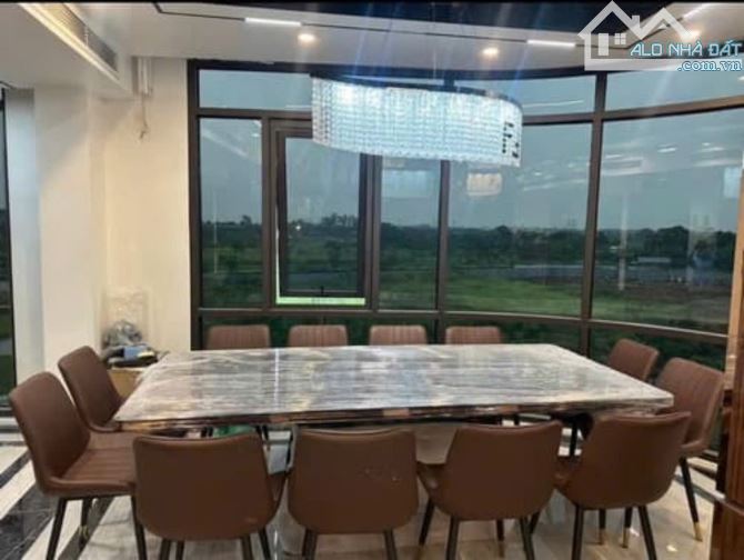 SIÊU PHẨM TÒA NHÀ VIP LONG BIÊN 7 TẦNG NỔI 1 TẦNG HẦM - VIEW HỒ - 62M2 - MT 6.5M. 27 TỶ - 4