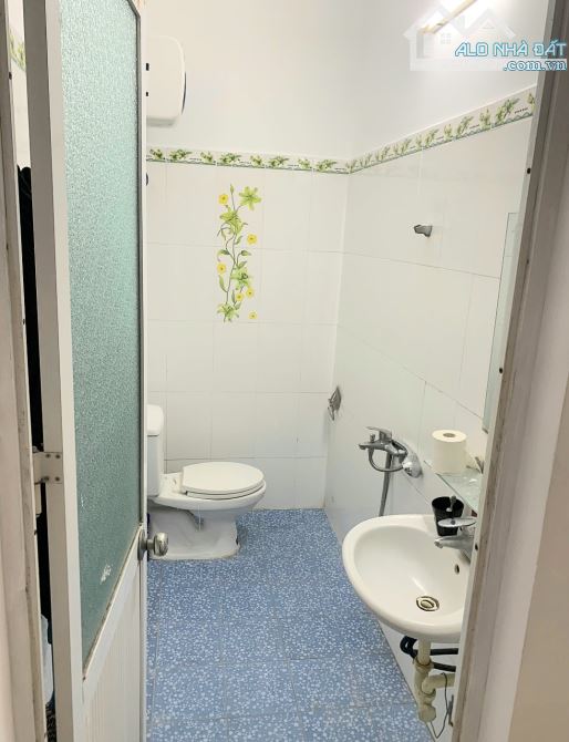 Bán nhà 4 tầng Miếu Hai Xã, Dư Hàng Kênh, Quận Lê Chân. 42m², chỉ 2,4 tỷ - 4
