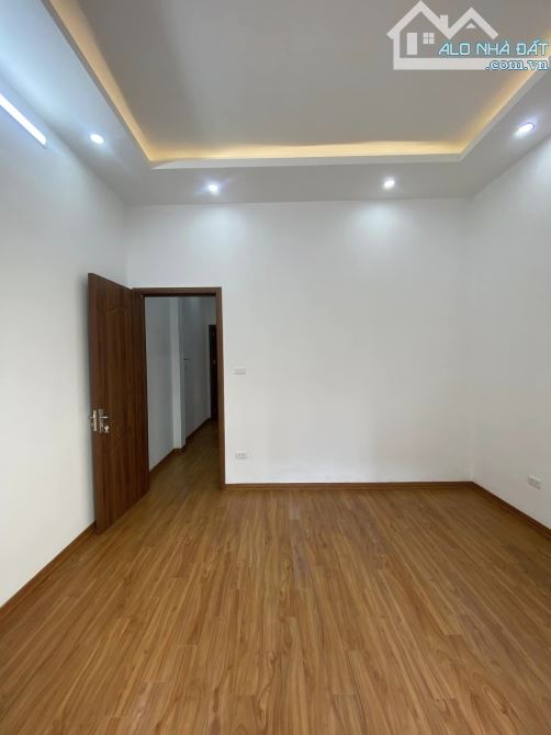 Bán nhà đẹp Bế Văn Đàn,  42m2, 4 tầng, ô tô vào, gần phố, 4 ngủ, 9.1 tỷ - 5