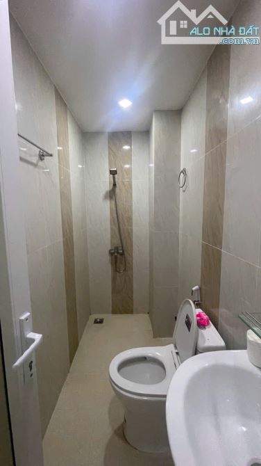 Cho thuê NNC Hoàng Hoa Thám P6 Bình Thạnh 3,2x8m TL2LST. Giá 11,5 triệu/ tháng - 7