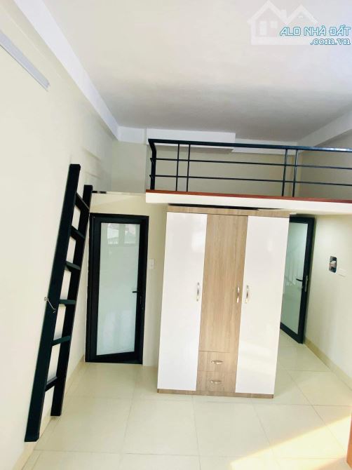 Tòa Apartment phố Khâm Thiên, mới đầy đủ PCCC, Dòng tiền 700 triệu/ năm, giá chỉ 8.7 tỷ