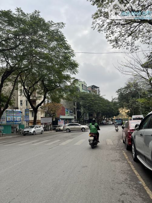 Bán tòa căn hộ dịch vụ mặt phố Trần Đại Nghĩa, mặt phố mặt ngõ, 1.2 tỷ/năm, 93m2 x 7 tầng