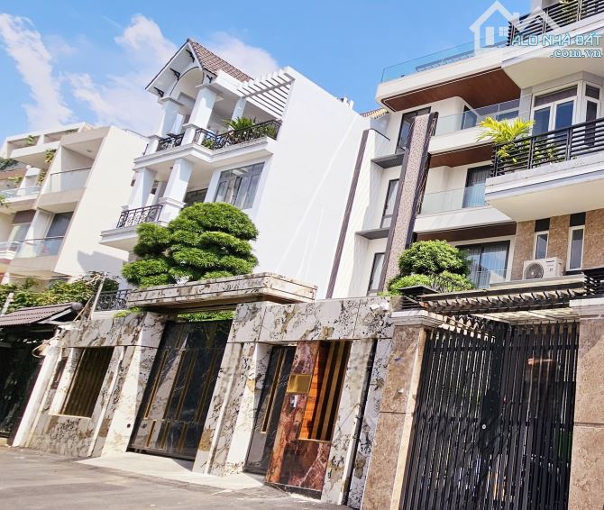 Nhà đẹp ở ngay, ngang 5m hiếm, 4 tầng, Nguyễn Thị Thập, khu dân trí chỉ 8.5 tỷ