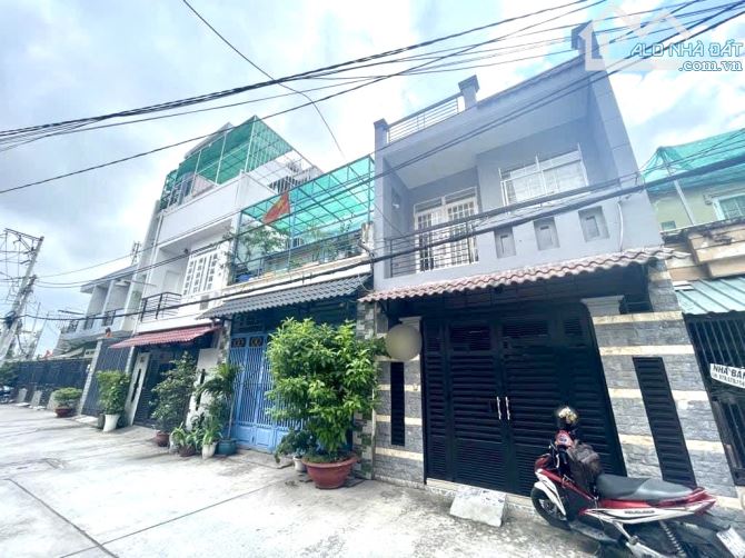 4TỶ HƠN🏡 BÁN NHÀ NGUYỄN THỊ TÚ - NGAY NGÃ TƯ GÒ MÂY - 4,3x11M - 2 TẦNG - NHÀ ĐẸP SẠCH