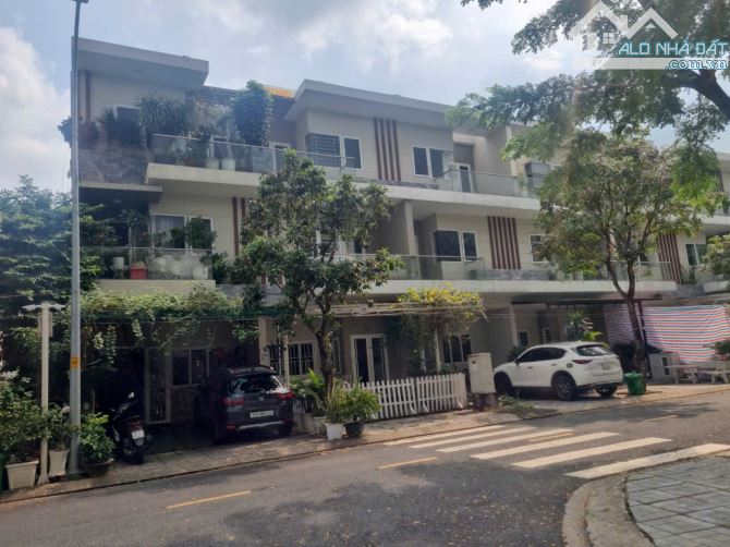 Nhà phố khu compound Rio Vista, Liền kề khu dân cư Gia Hòa - Khang Điền