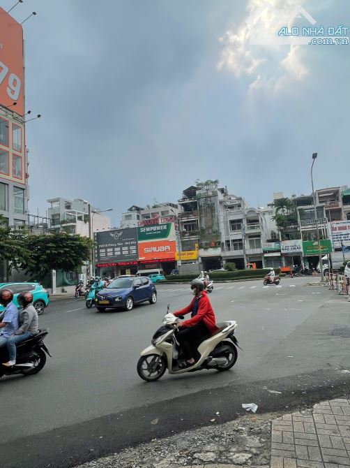 Bán nhà MT đường Ni Sư Huỳnh Liên, P10, Tân Bình. (6.6x16.5m) giá 16.9 tỷ TL