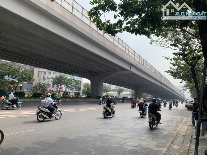 Bán nhà TT Cầu Giấy - gần phố - ô tô - 2 thoáng - ngõ thông - 50m x mt 5m - Chỉ 8,15 tỷ.