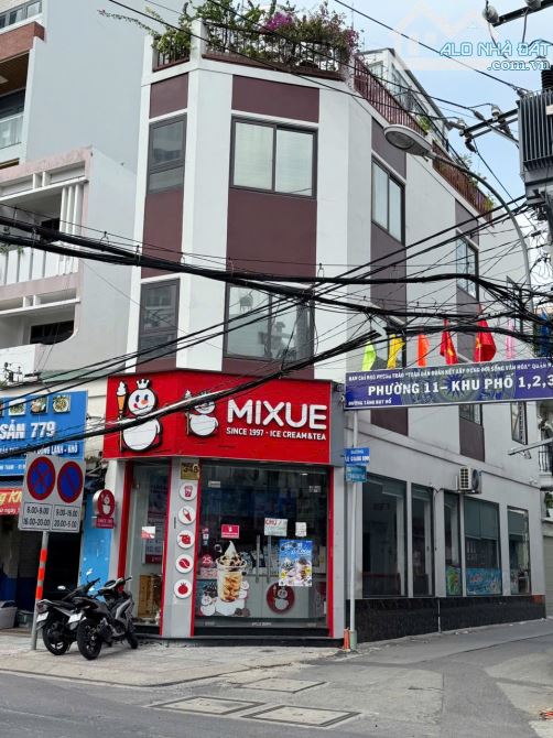 Bán nhà mới - góc 2 mặt tiền Lê Quang Định 3,7 x 17m nở hậu 4,7m CN 70,3m2 - 4 tầng - giá: