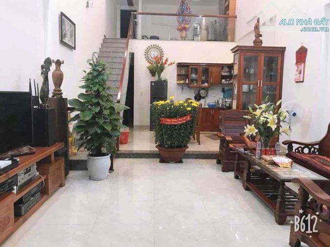 💥Nhà đẹp👉Diện tích khủng kiệt Tôn Đức Thắng- Ôtô tận nhà- Có phòng ngủ dưới-3,4ty