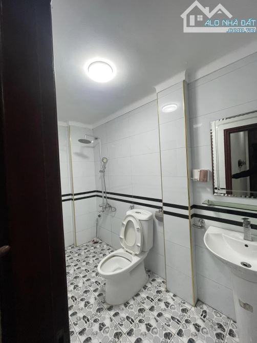 SIÊU HÓT- BÁN NHÀ MỸ ĐÌNH DT: 52M2-5T-GIÁ 10 TỶ- 3 BƯỚC CHÂN RA CHỢ VÀ OTO ĐỖ - 1